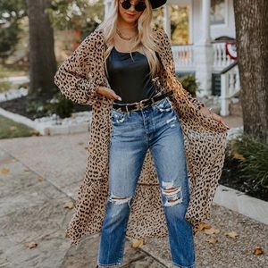 Pink lily cheetah kimono